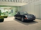 Así es el Porsche 911 S 2.4 Targa restaurado con motivo del 50º aniversario de Porsche Design