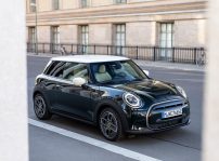 Mini Cooper Se Resolution Edition 13