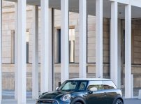 Mini Cooper Se Resolution Edition 17