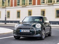 Mini Cooper Se Resolution Edition 55