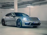 Porsche Panamera Hibrido Enchufable 12