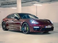 Porsche Panamera Hibrido Enchufable 21