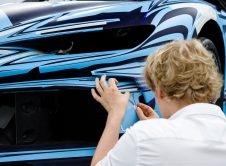 Bugatti Chiron Vague De Lumiere (14)