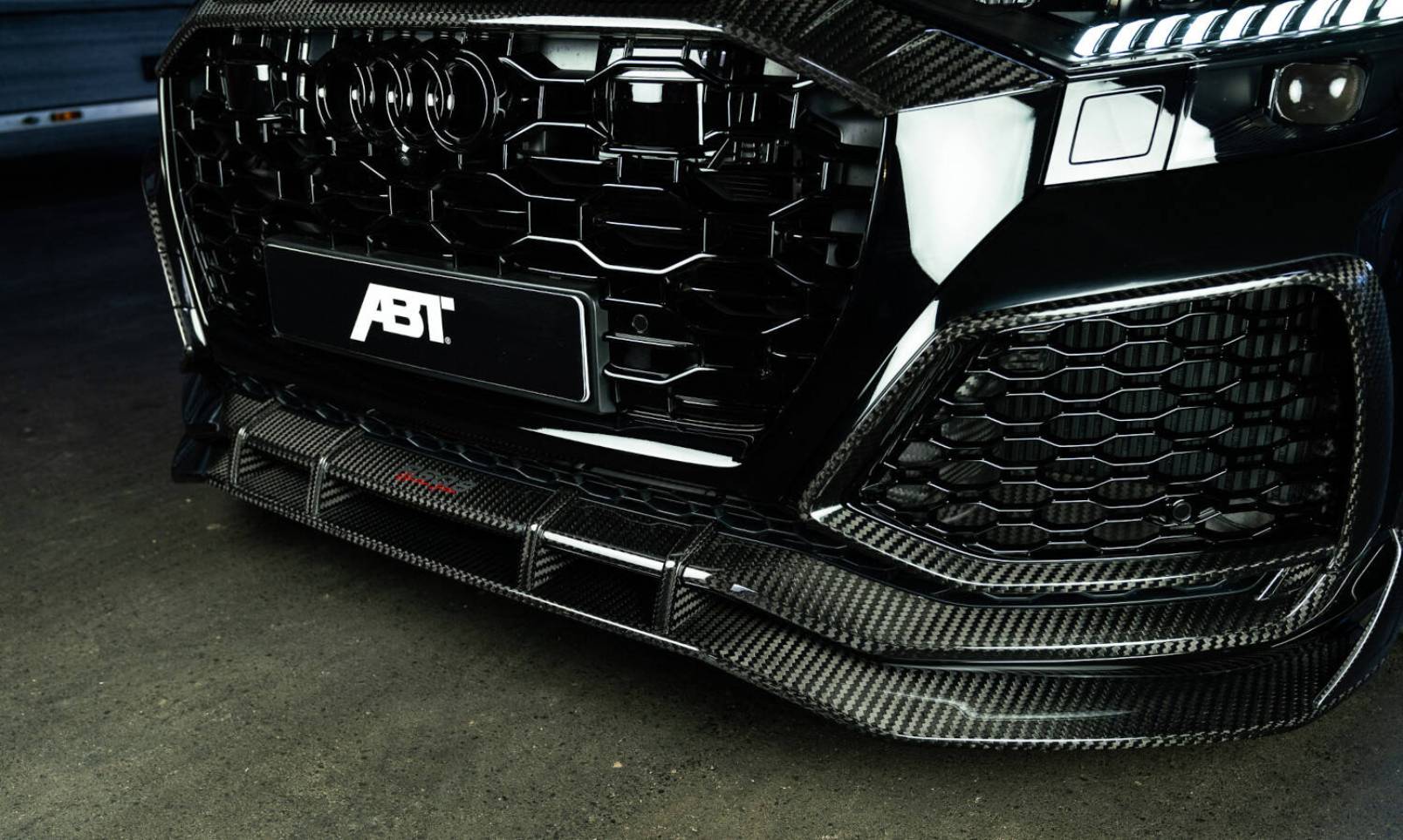 ABT-RS-Q8-Signature-Edition-2.jpg