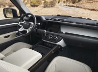 Land Rover Defender 130 First Edition (2)