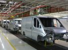 Stellantis fabricará furgonetas comerciales grandes para Toyota en Europa