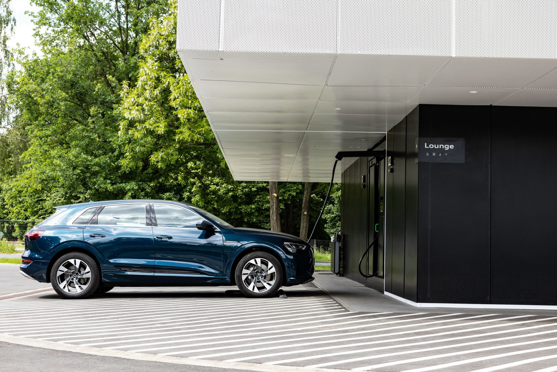 Audi Charging Hub (3)