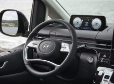 Hyundai Staria Interiores (8)