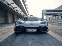 Der Neue Mercedes Amg One: Formel 1 Technologie Für Die Straße The New Mercedes Amg One: Formula 1 Technology For The Road