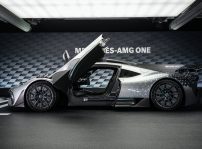 Der Neue Mercedes Amg One: Formel 1 Technologie Für Die Straße The New Mercedes Amg One: Formula 1 Technology For The Road