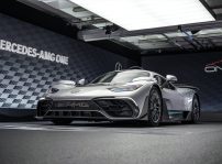 Der Neue Mercedes Amg One: Formel 1 Technologie Für Die Straße The New Mercedes Amg One: Formula 1 Technology For The Road