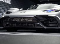 Der Neue Mercedes Amg One: Formel 1 Technologie Für Die Straße The New Mercedes Amg One: Formula 1 Technology For The Road