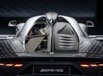 Der Neue Mercedes Amg One: Formel 1 Technologie Für Die Straße The New Mercedes Amg One: Formula 1 Technology For The Road