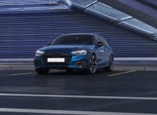 Audi A4 Avant Black Limited (1)