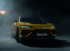 2023 Lamborghini Urus Performante 16