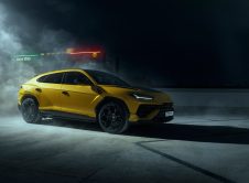 2023 Lamborghini Urus Performante 18