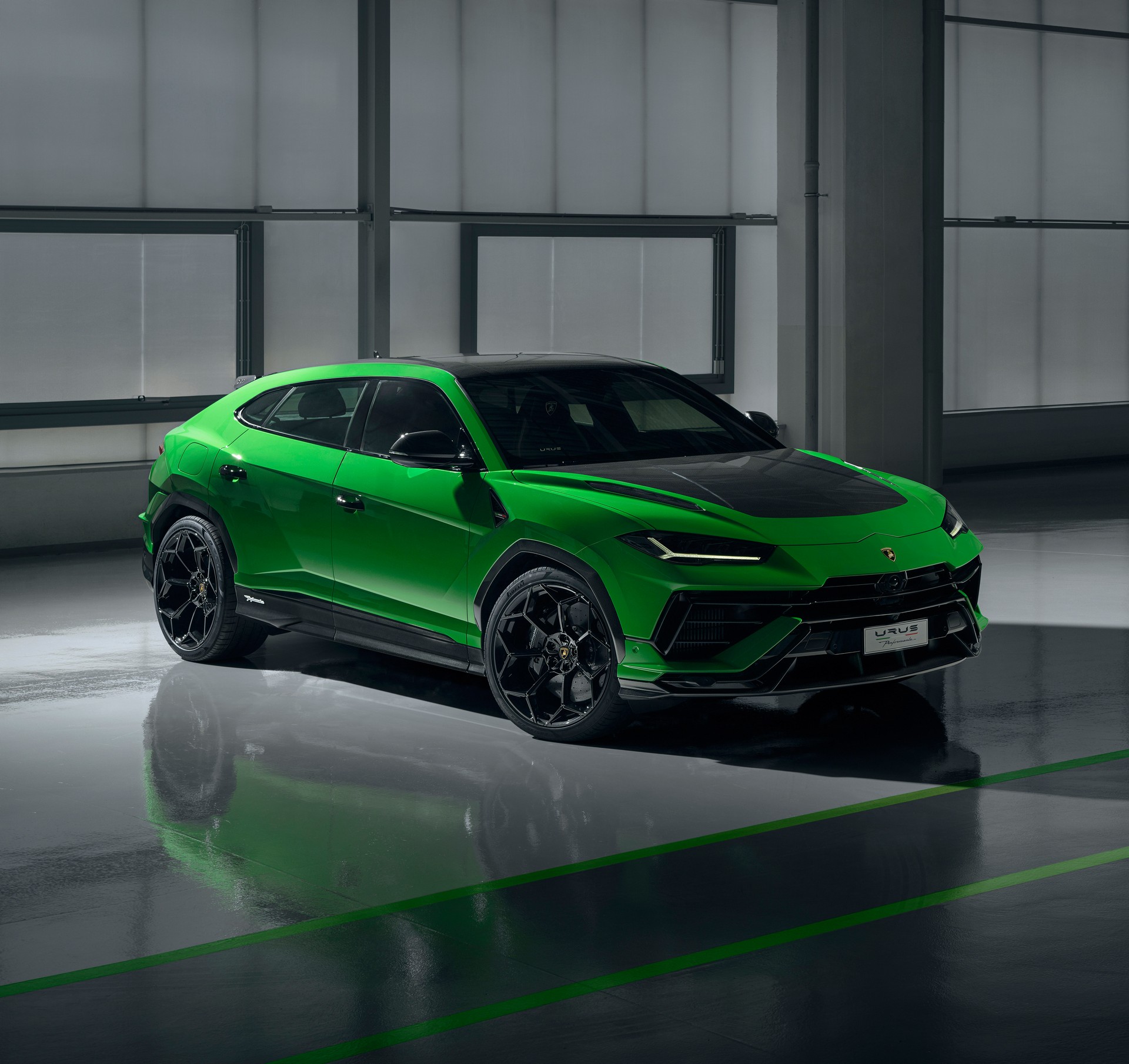 2023 Urus Performante 8