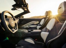 Aston Martin V12 Vantage Roadster Interior