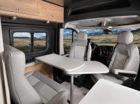 Airstream Rangeline Camper (10)