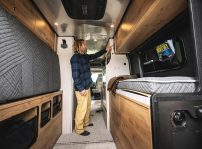 Airstream Rangeline Camper (13)