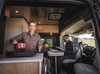 Airstream Rangeline Camper (14)