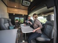 Airstream Rangeline Camper (16)