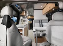 Airstream Rangeline Camper (8)