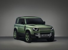 Land Rover Defender 1