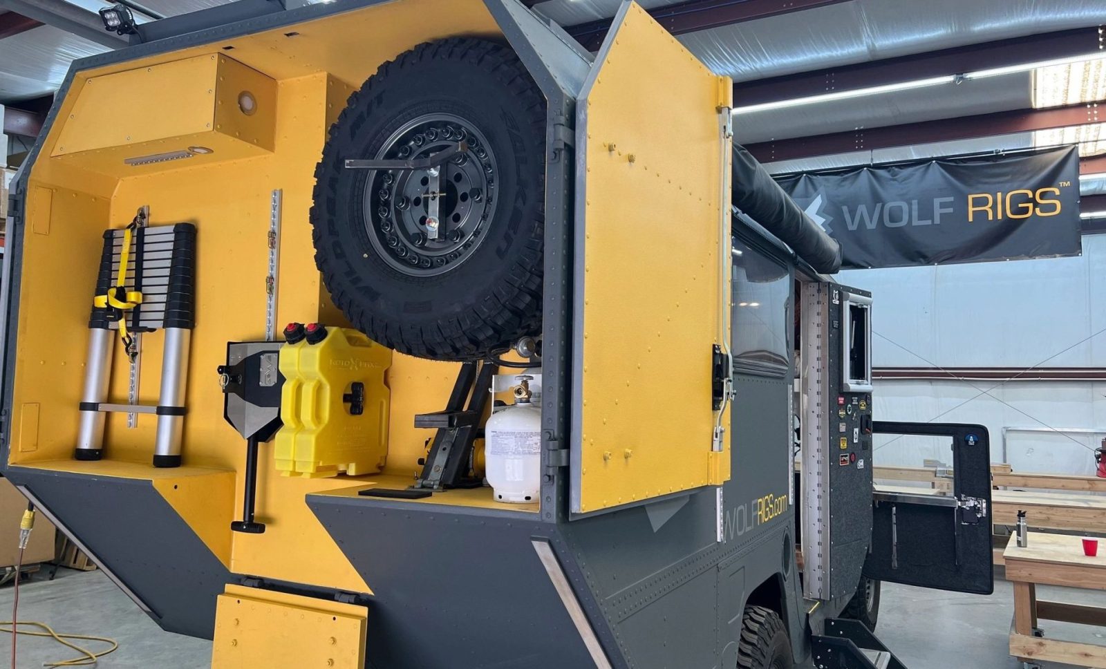 Wolf Rigs Patton, el Hummer H1 camperizado