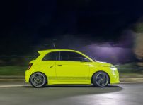 Abarth 500e 26