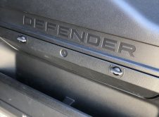Land Rover Defender 30