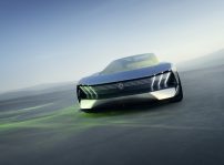 Peugeot Inception Concept 4