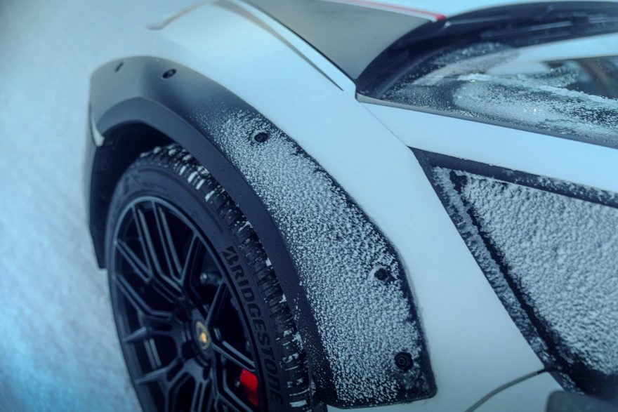 Lamborghini Huracan Sterrato Nieve (12)