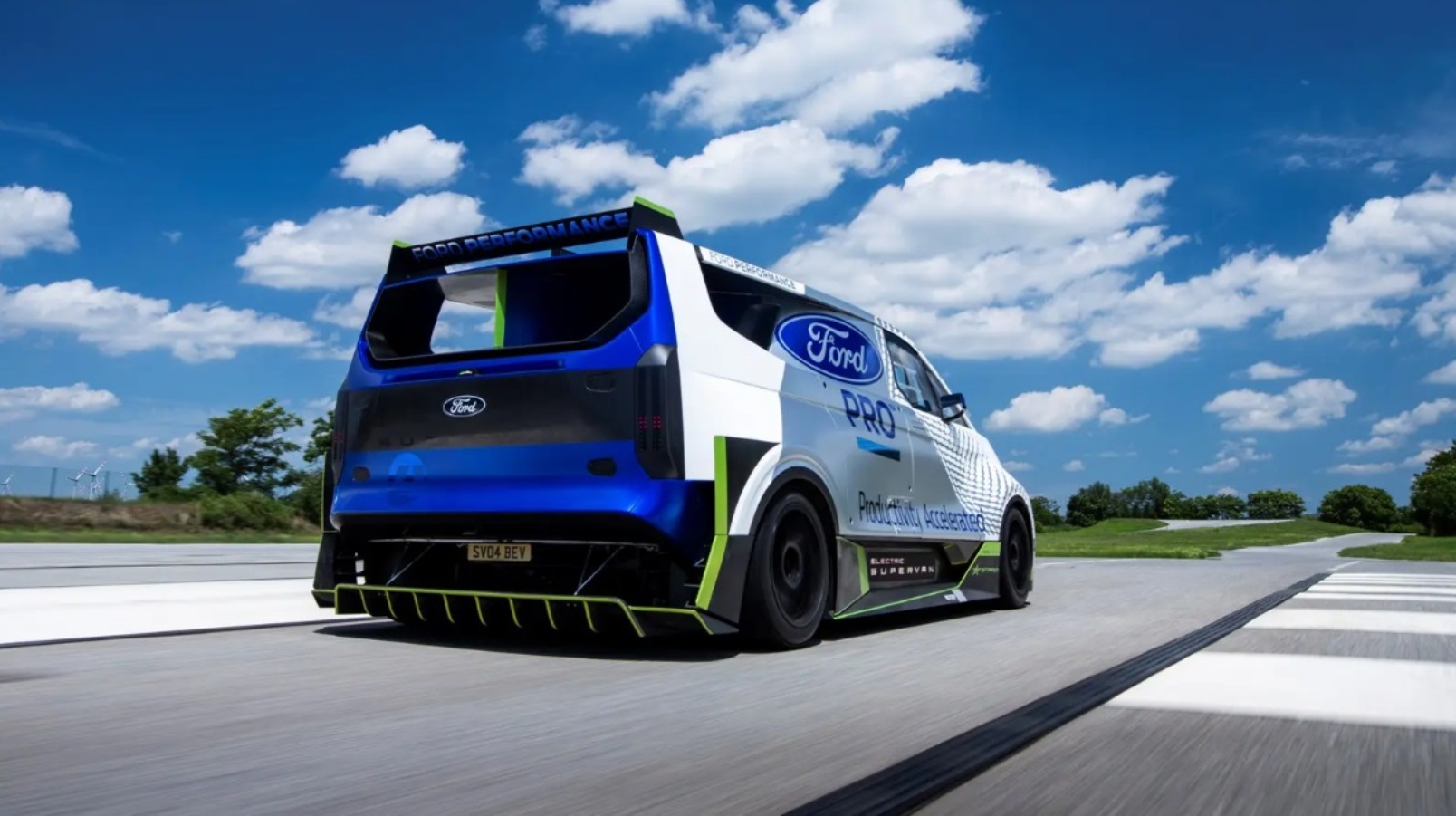 Ford Pro Supervan Electric Pikes Peak (4)