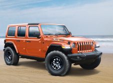 2023 Jeep® Wrangler High Tide (left) And 2023 Jeep Wrangler ‘jeep Beach’ Special Edition Models