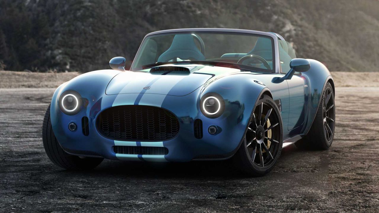 AC Cobra GT Roadster: the legendary sports car is back in action