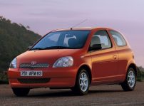 Toyota Yaris 10 Millones 40