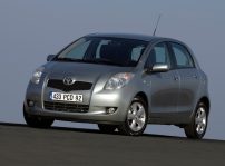 Toyota Yaris 10 Millones 48