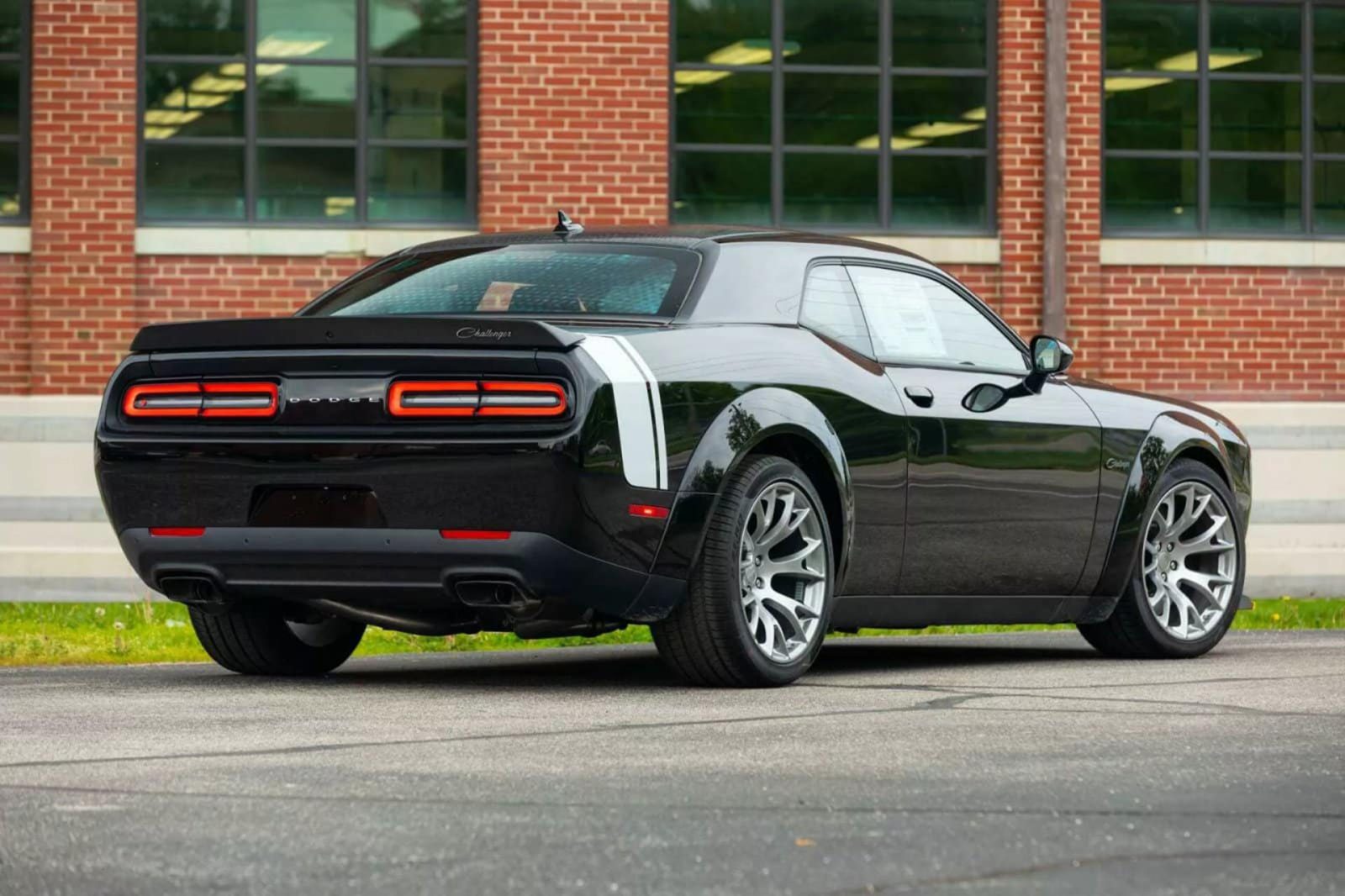 Dodge Challenger Black Ghost el «last call» del icónico modelo