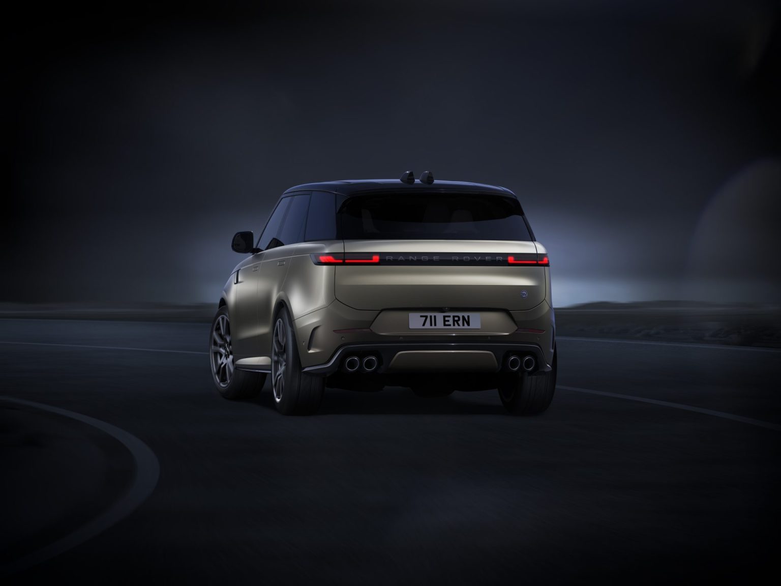 Land Rover predstavlja novi Range Rover Sport SV