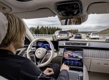 Mercedes Benz Erhält Weltweit Erste International Gültige Systemgenehmigung Für Hochautomatisiertes Fahren Mercedes Benz Receives World's First Internationally Valid System Approval For Conditionally Automated Driving