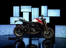 Ducati Monster 30 Anniversario (23)