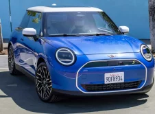 Mini Cooper 2024 Frontal