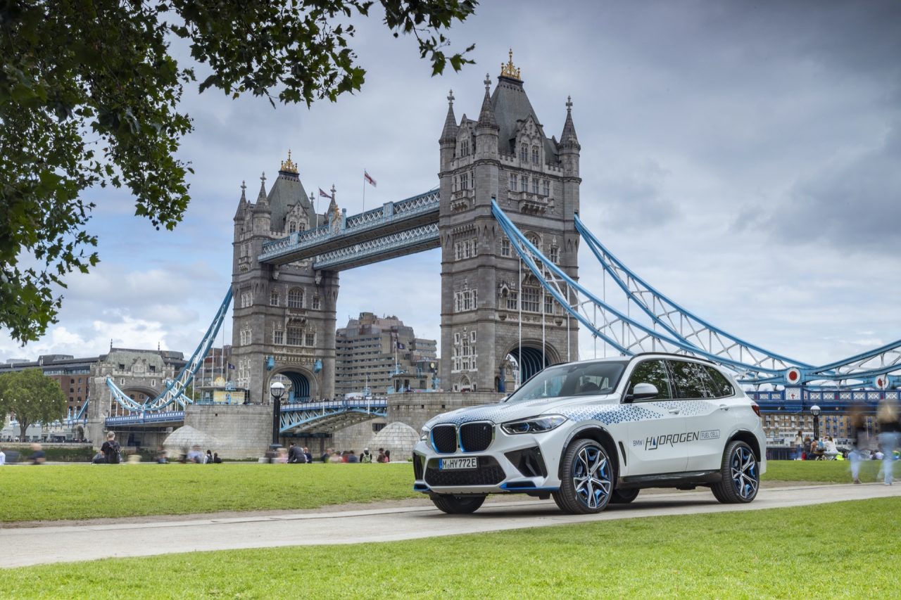 Hydrogen-powered BMW iX5 survives toughest test