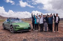 ¡Nuevo récord Guinness! El Porsche Taycan Cross Turismo lo vuelve a hacer