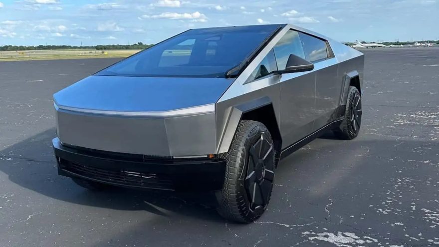 Tesla Cybertruck 2024 Front