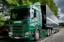 Scania presenta su camión híbrido que funciona con energía solar