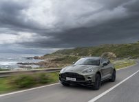 Aston Martin Dbx 707 18