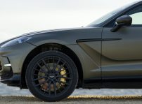 Aston Martin Dbx 707 22