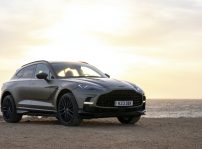 Aston Martin Dbx 707 23